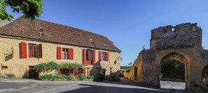 واجهة المنشأة