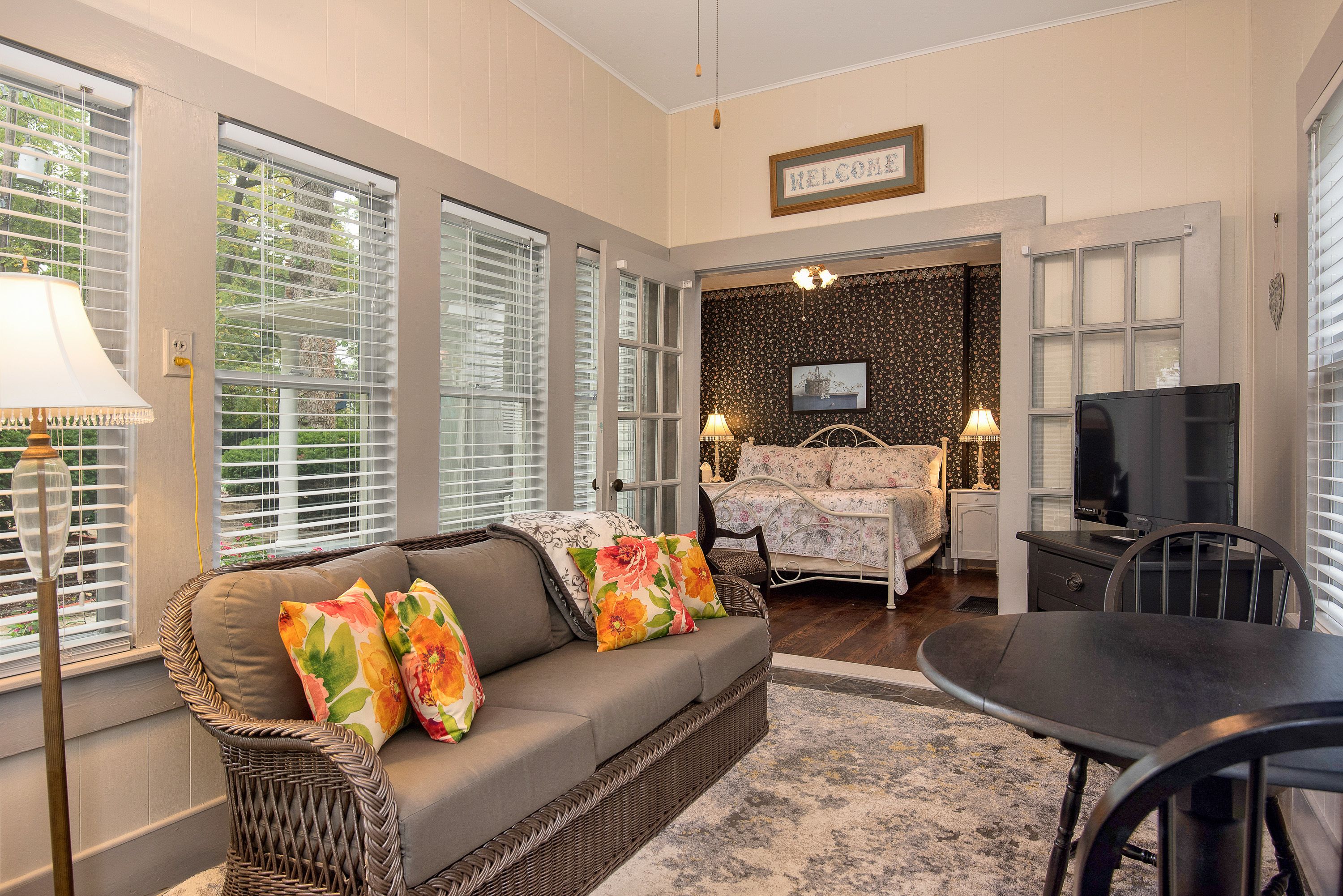 特色装修、特色家居、熨斗/熨衣板、免费 WiFi