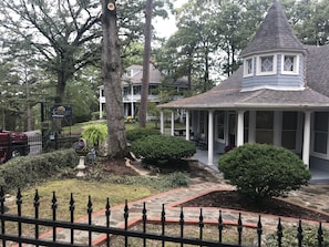 Front of property - Lookout Cottages (Eureka Springs)