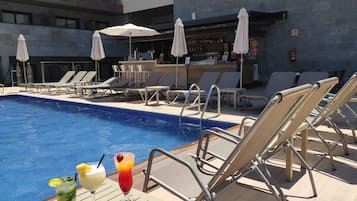 Bar ved poolen