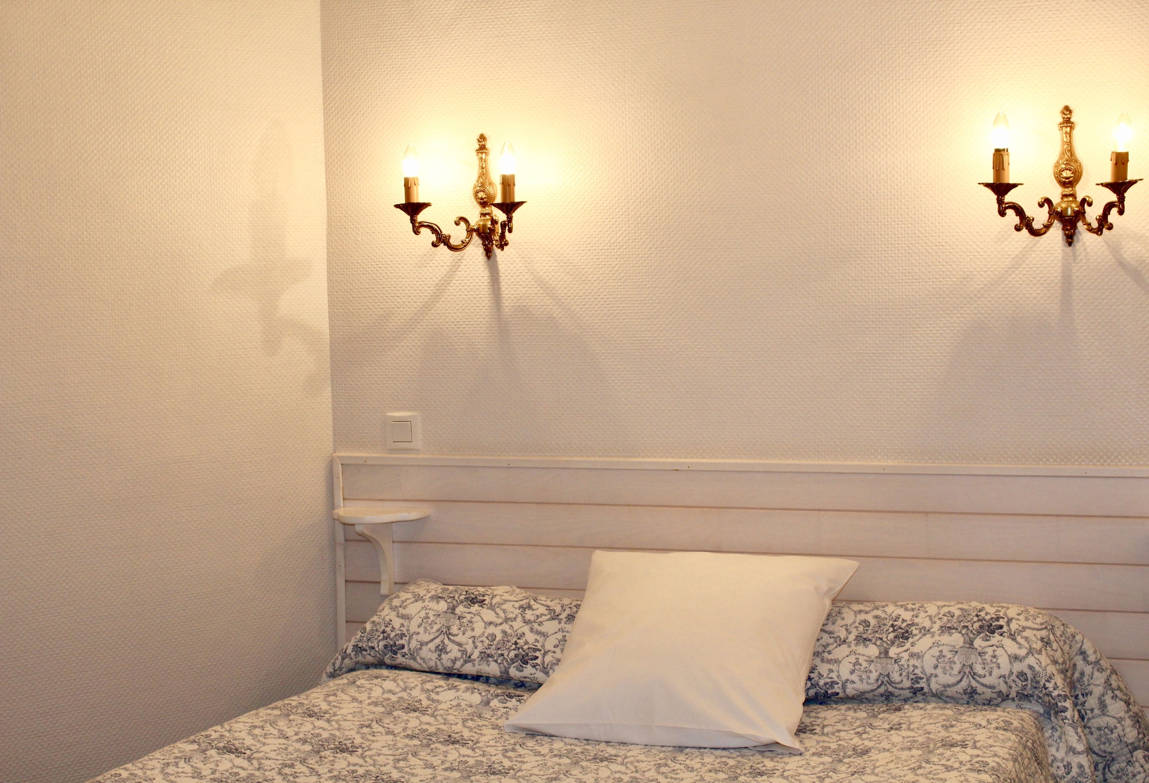 double room | individually decorated, individually furnished, desk, soundproofing