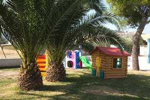 Außen-Kinderspielplatz
