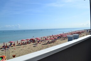 Classic Double Room | Water view - Hotel Villa Joseph (Mondolfo)