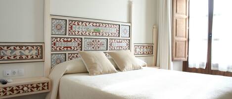 Quarto casal, 1 cama de casal | 6 quartos, cortinas blackout, ferros/tábuas de passar roupa
