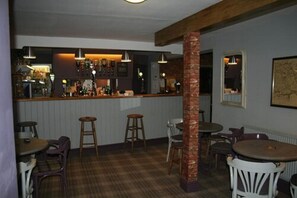 Bar (on property) - Yorkway Motel (York)