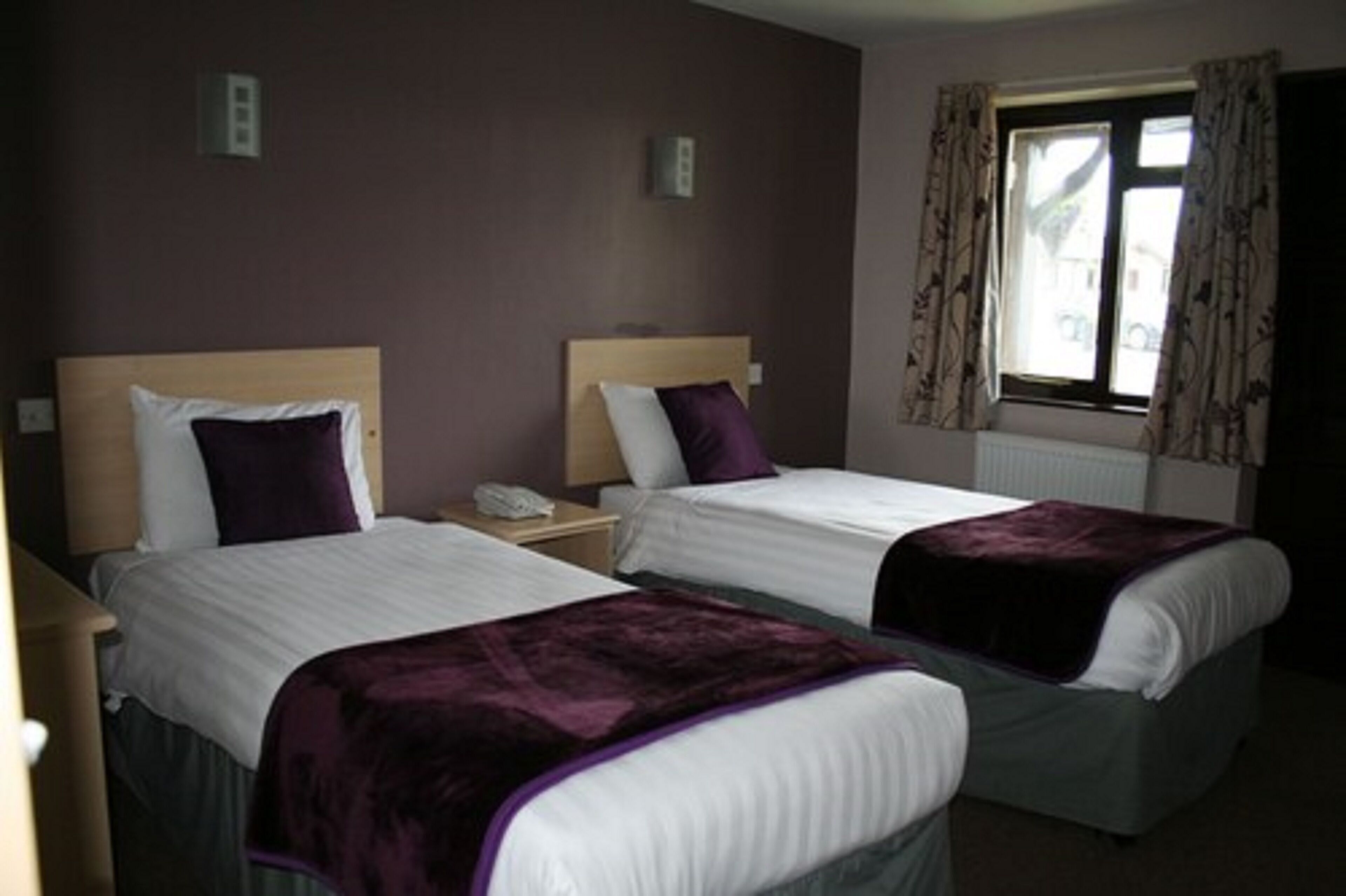 Desk, iron/ironing board, free cribs/infant beds, free WiFi