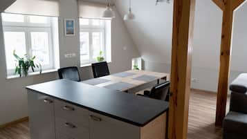 Exclusive-Apartment | 1 Schlafzimmer, schallisolierte Zimmer, Bügeleisen/Bügelbrett