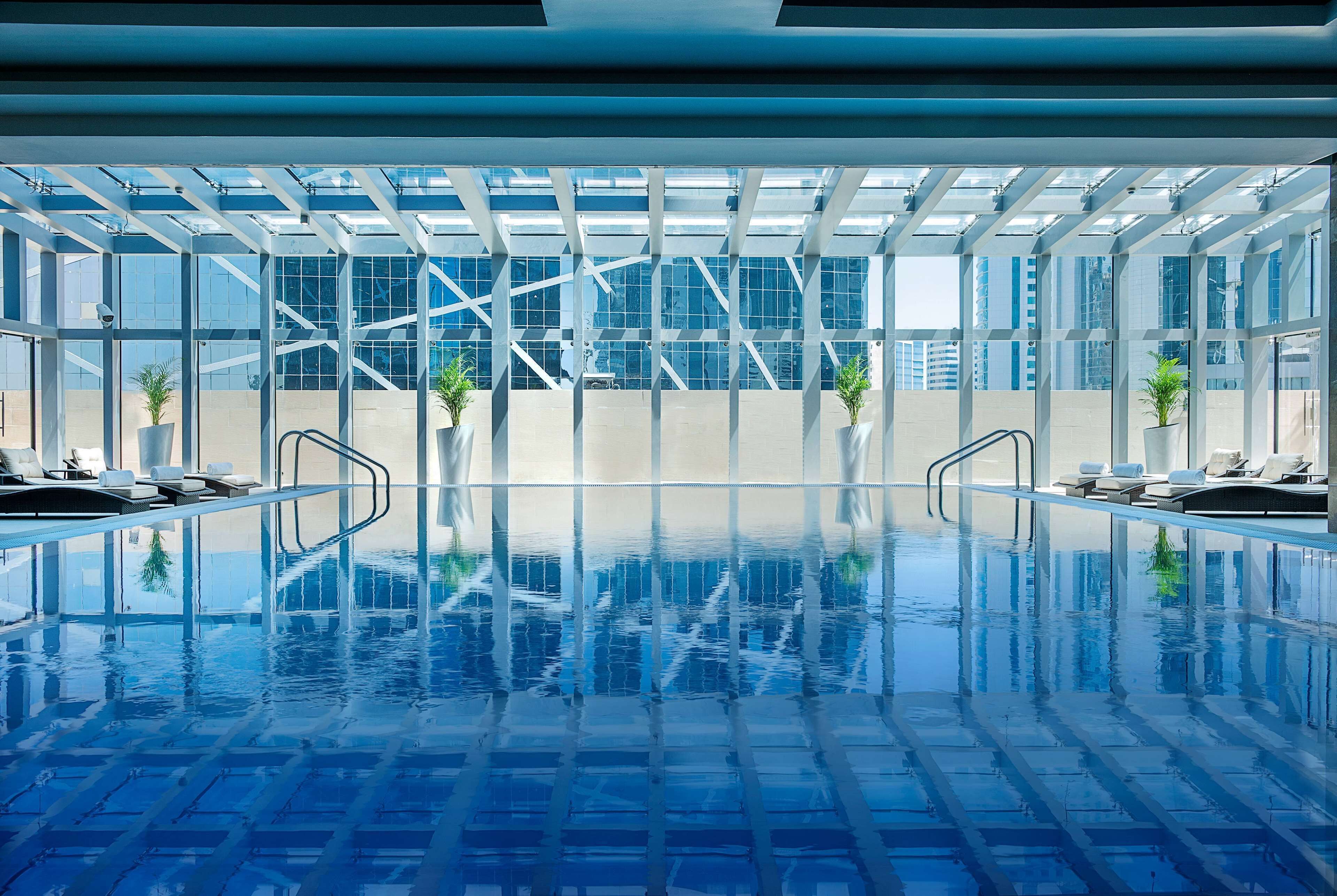 Indoor pool, 2 outdoor pools