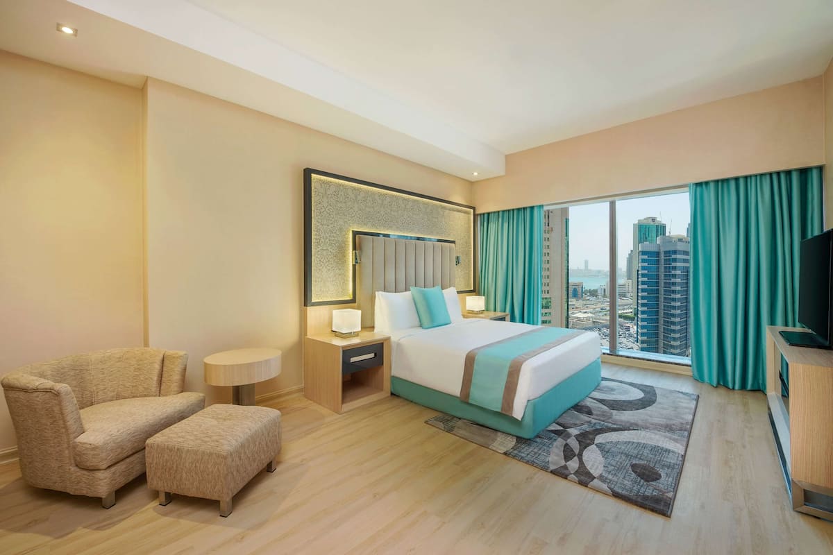 Apartment, 3 Bedrooms | In-room safe, desk, blackout curtains, soundproofing