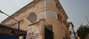 St. Sam Hotel Kamusi