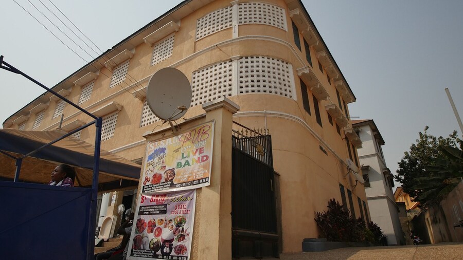 St. Sam Hotel Kamusi