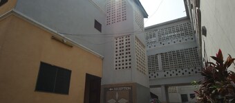 St. Sam Hotel Kamusi