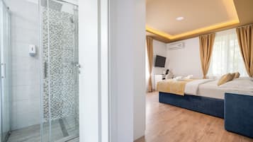 Doppia Deluxe, 1 letto king | 1 camera, biancheria da letto di alta qualità, minibar