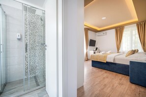 ห้องดีลักซ์ดับเบิล, เตียงคิงไซส์ 1 เตียง | 1 ห้องนอน, เครื่องนอนระดับพรีเมียม, มินิบาร์, ตู้นิรภัยในห้องพัก