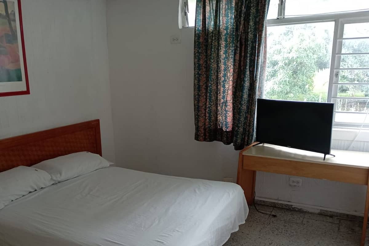 Economy Double Room | Bed sheets
