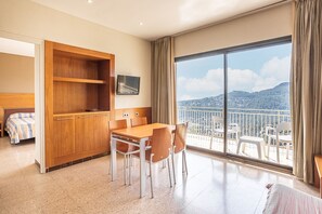 Appartement, vue sur la montagne (with views) | Aire de séjour | Téléviseur à écran plat