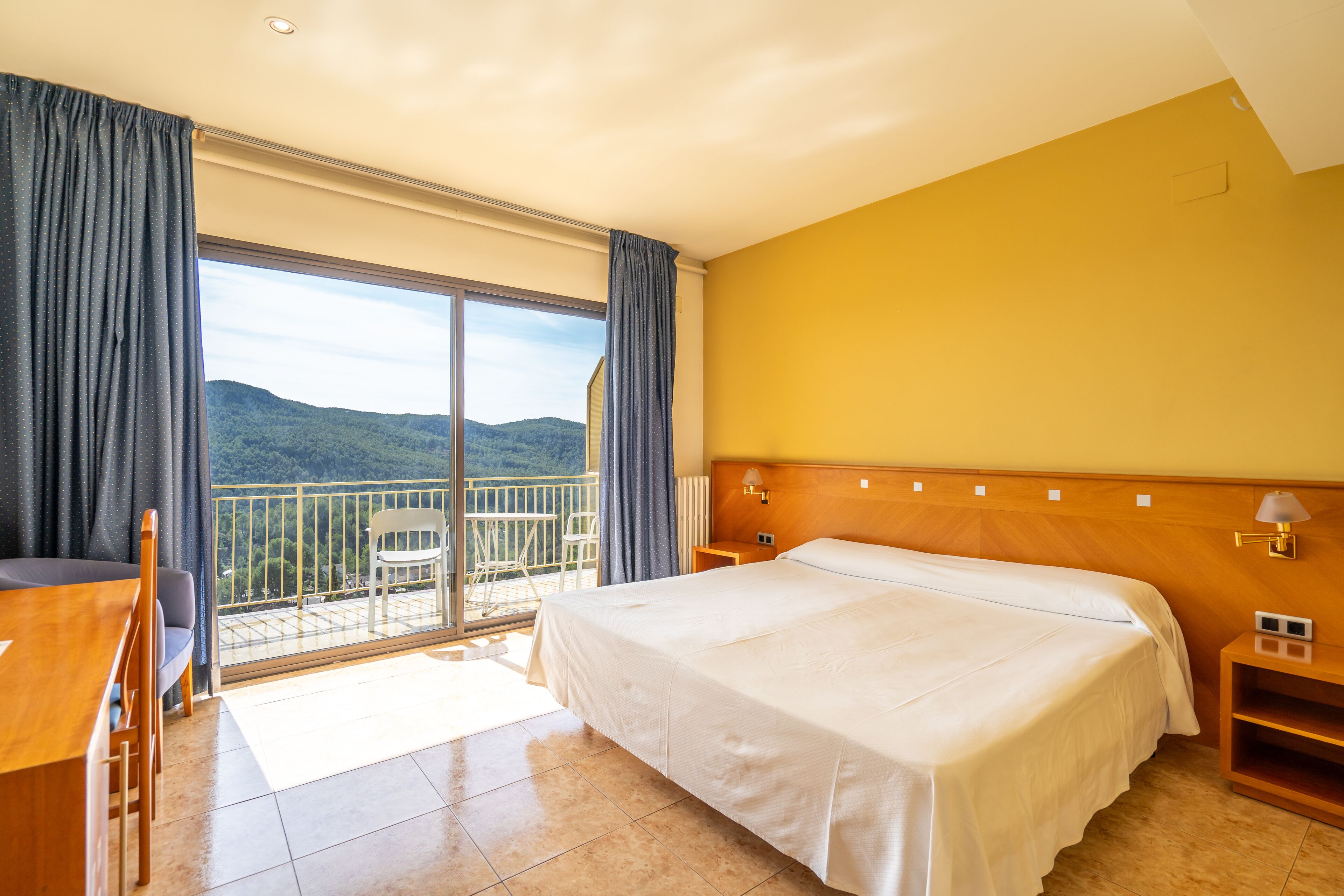 Doppel- oder Zweibettzimmer