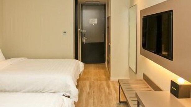 Room - Home Inn Plus (Dalian)