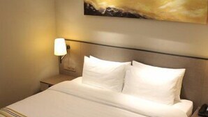 Room - Home Inn Plus (Dalian)