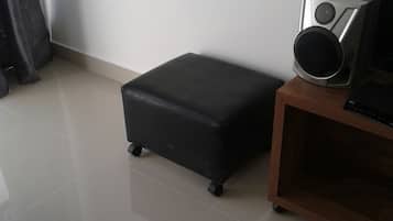 Familien-Stadtwohnung, 3 Schlafzimmer | Wohnzimmer | Flachbildfernseher