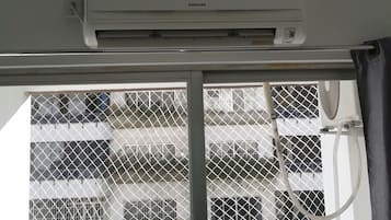 Familien-Stadtwohnung, 3 Schlafzimmer | Wohnzimmer | Flachbildfernseher