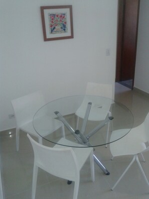 Family Townhome, 3 Bedrooms | Living room | Flat-screen TV - Apartamento 3 quartos Bueno (Goiania)