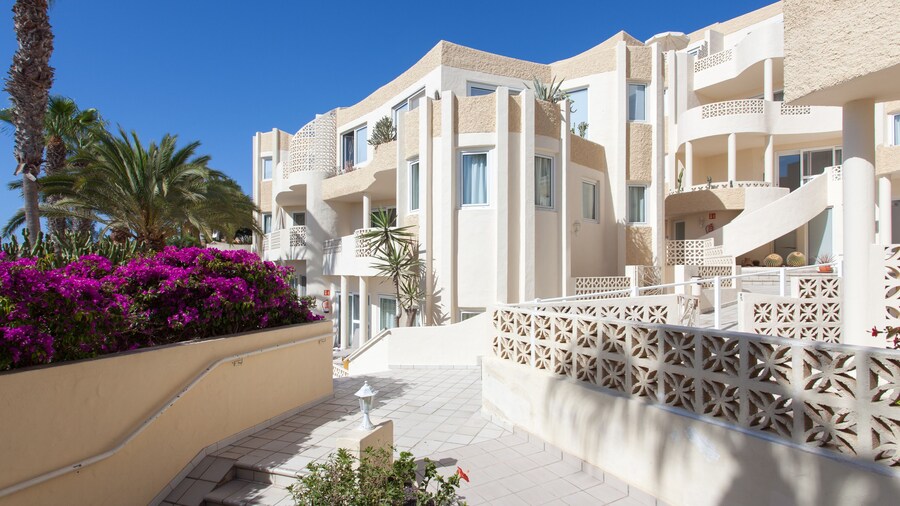 R2 Maryvent Beach Apartaments