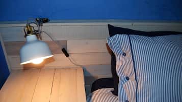 Camera Comfort con letto matrimoniale o 2 letti singoli, bagno privato, lato giardino | Biancheria da letto di alta qualità, copriletto in piuma, minibar