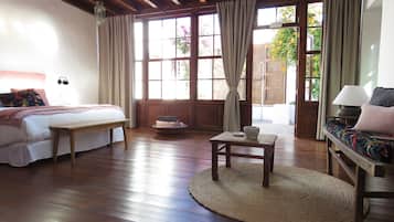 Deluxe Suite (N4) | Frette Italian sheets, premium bedding, in-room safe, desk