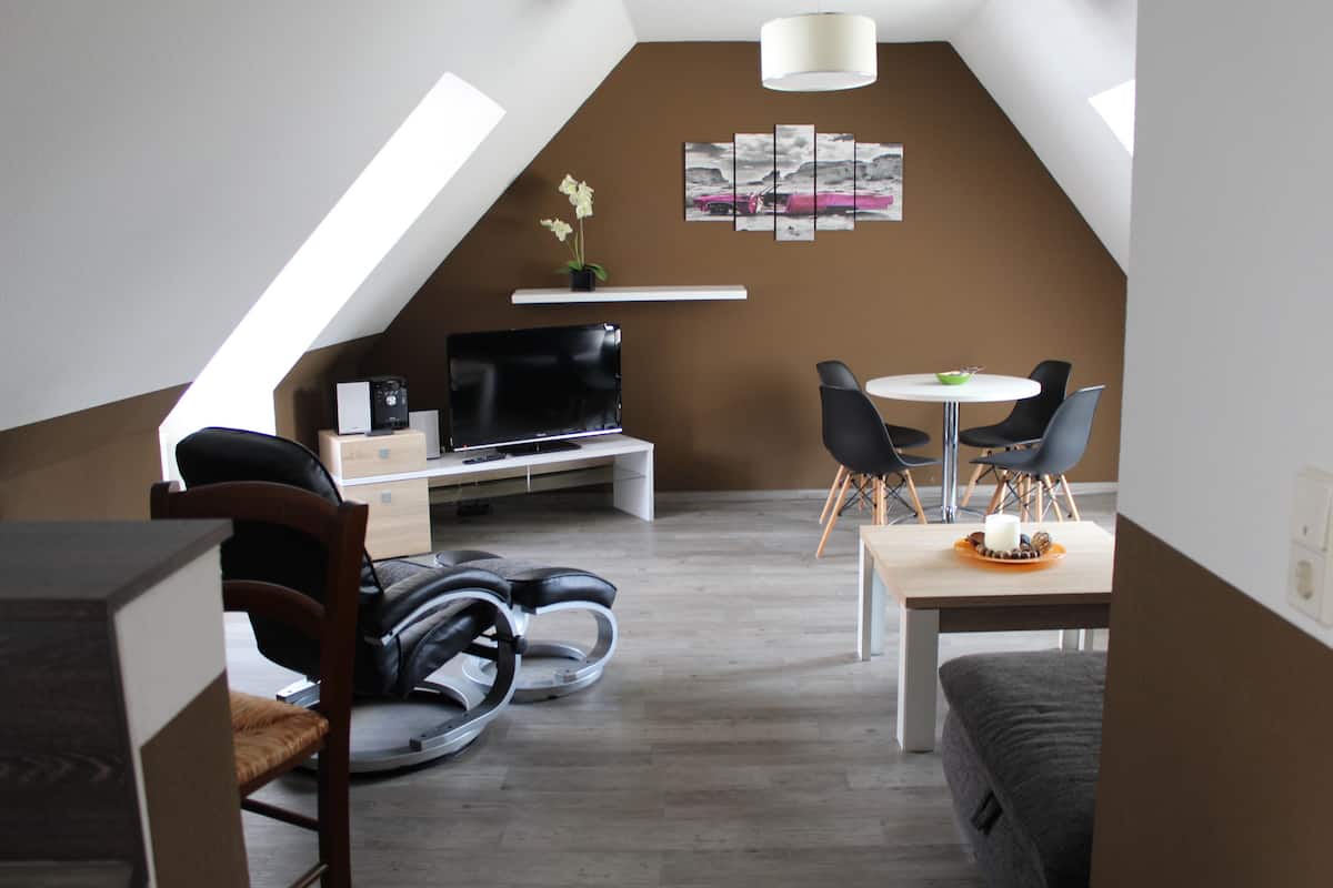 Gallery Apartment, 1 Bedroom | Living room | Flat-screen TV