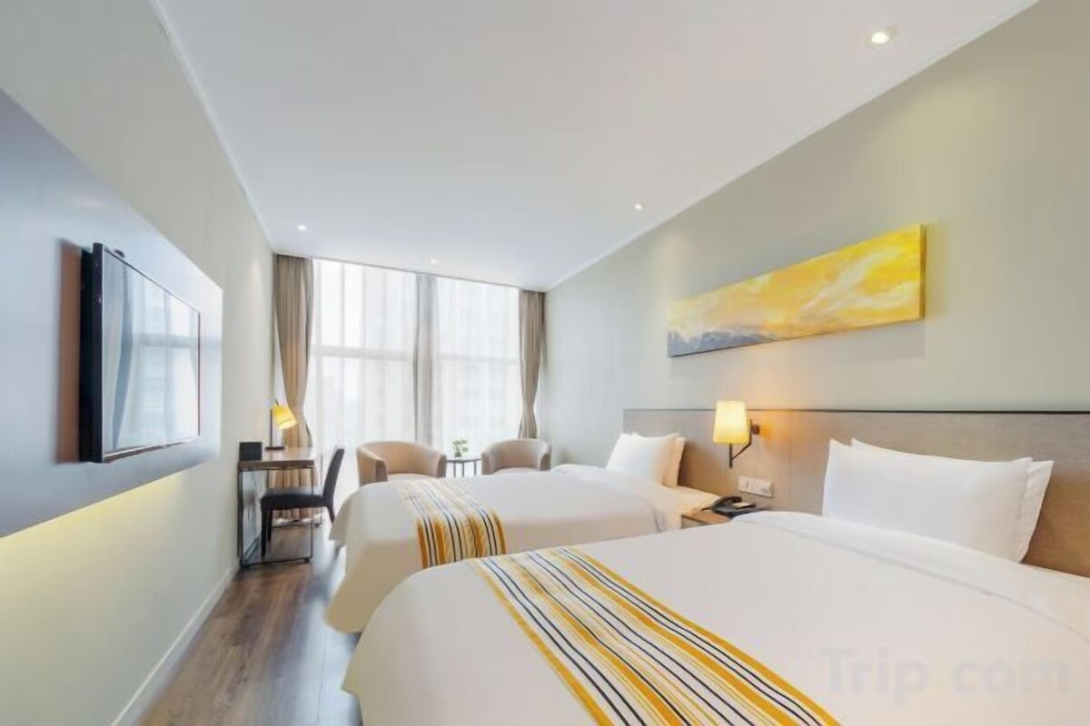 Superior 2-bed Room