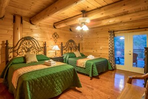Maison luxueuse, plusieurs chambres, vue sur la montagne, côté montagne | 9 chambres, literie de qualité, coffre-fort pour ordinateur portable