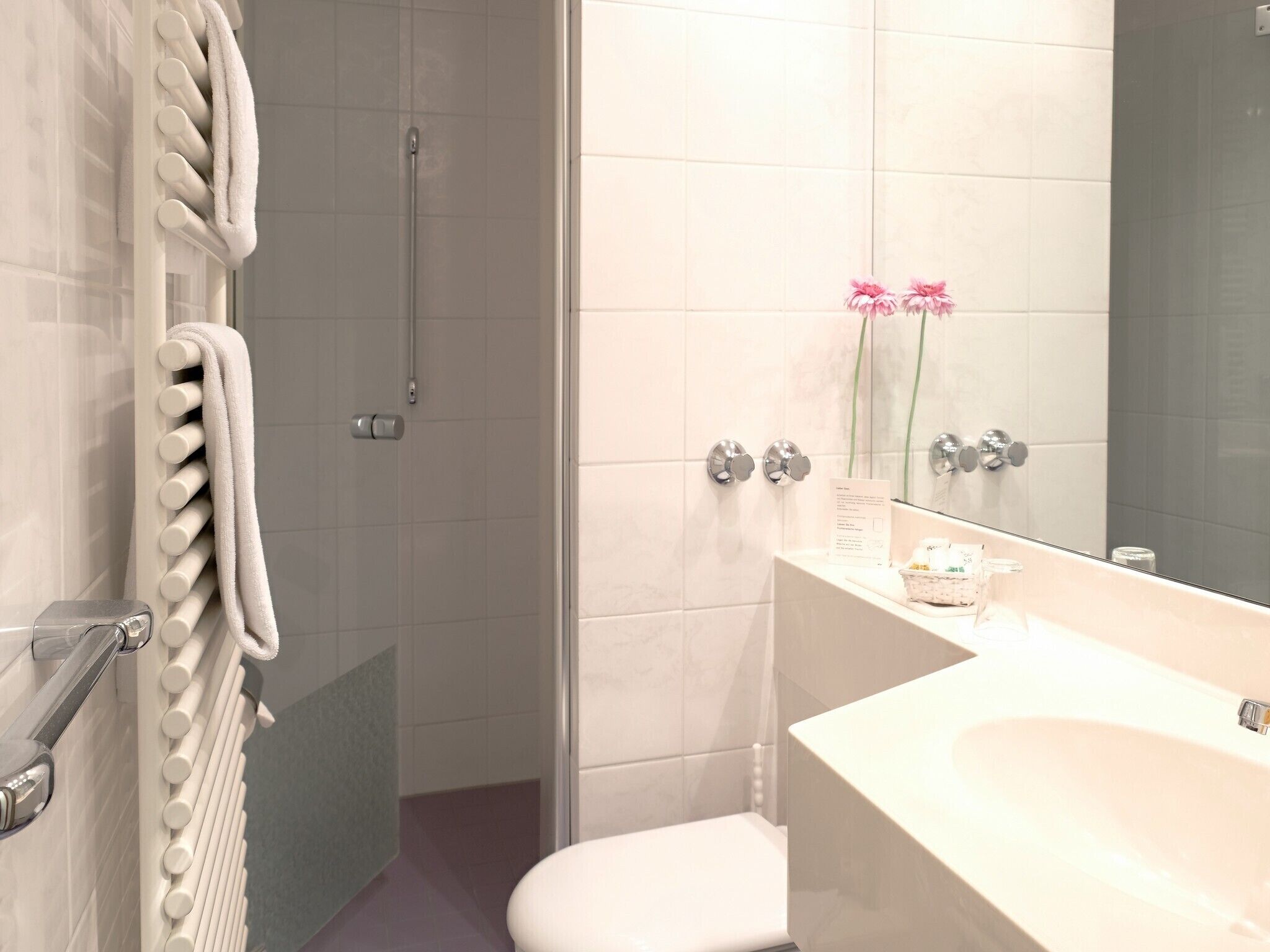 classic single room, ensuite | bathroom