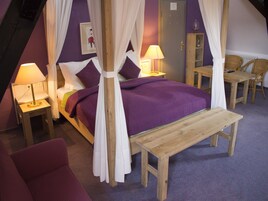 Classic Suite, Ensuite, Garden View