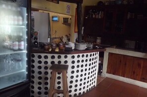 Free daily buffet breakfast  - Hostel Ibirapita (La Paloma)