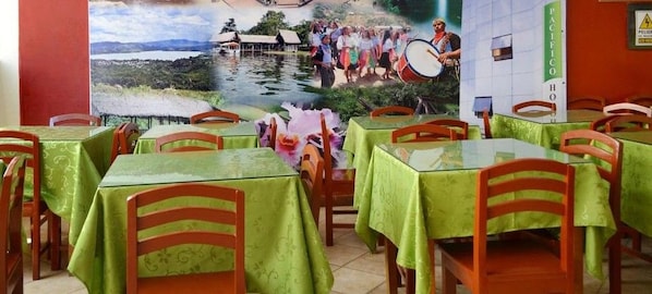 Daily full breakfast (USD 18 per person)