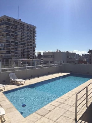 Outdoor pool - Studio en las Cañitas by Sofacama (Buenos Aires)