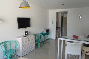 Apartment, 1 Double Bed with Sofa bed | Living area | Flat-screen TV - Studio en las Cañitas by Sofacama (Buenos Aires)