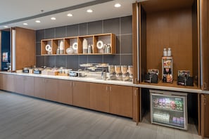 Tägliches inbegriffenes Frühstücksbuffet