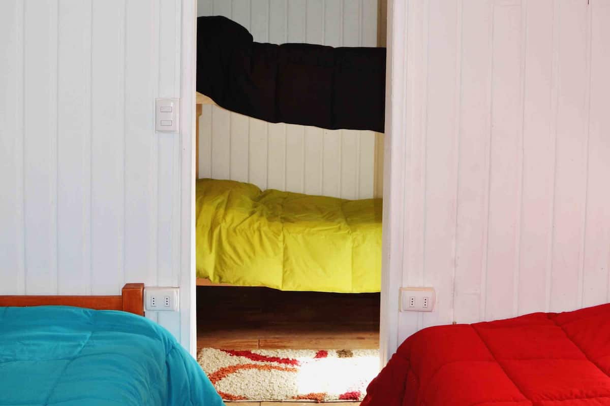 Standard-Vierbettzimmer, Gemeinschaftsbad
