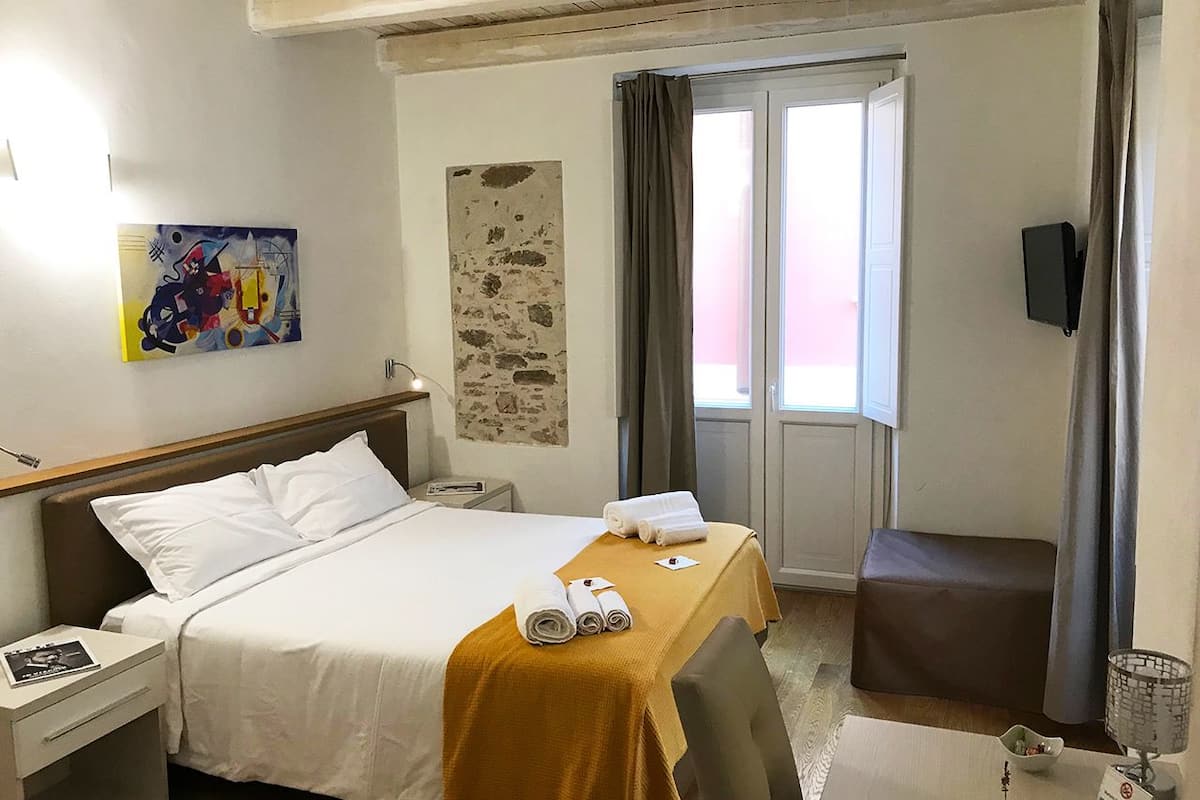 Comfort Triple Room | Premium bedding, minibar, in-room safe, desk