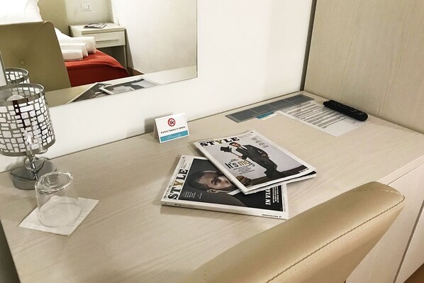 Chambre Confort Double ou avec lits jumeaux | Équipements de la chambre