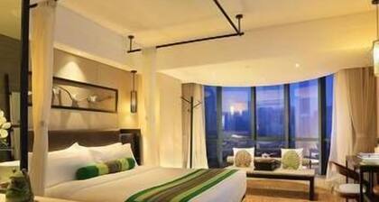 Relaxed Season Hotel