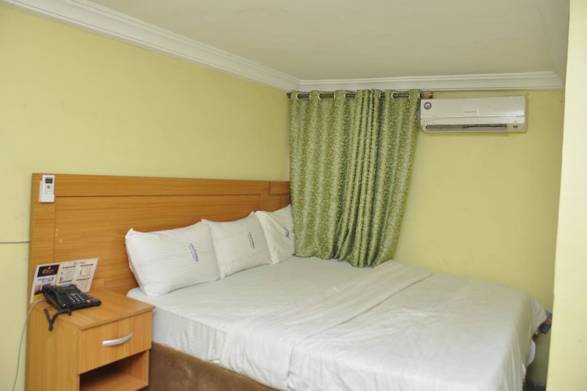 1 habitación, ropa de cama de alta calidad y minibar