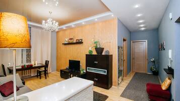 Basic Condo, 2 Bedrooms | Iron/ironing board, free WiFi, bed sheets