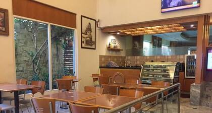 Embassy Inn Hotel Karachi