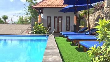 Outdoor pool, sun loungers