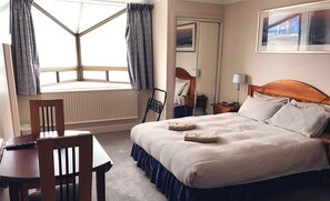 Alpine Room - Arlberg Hotel Mount Buller (Mount Buller)