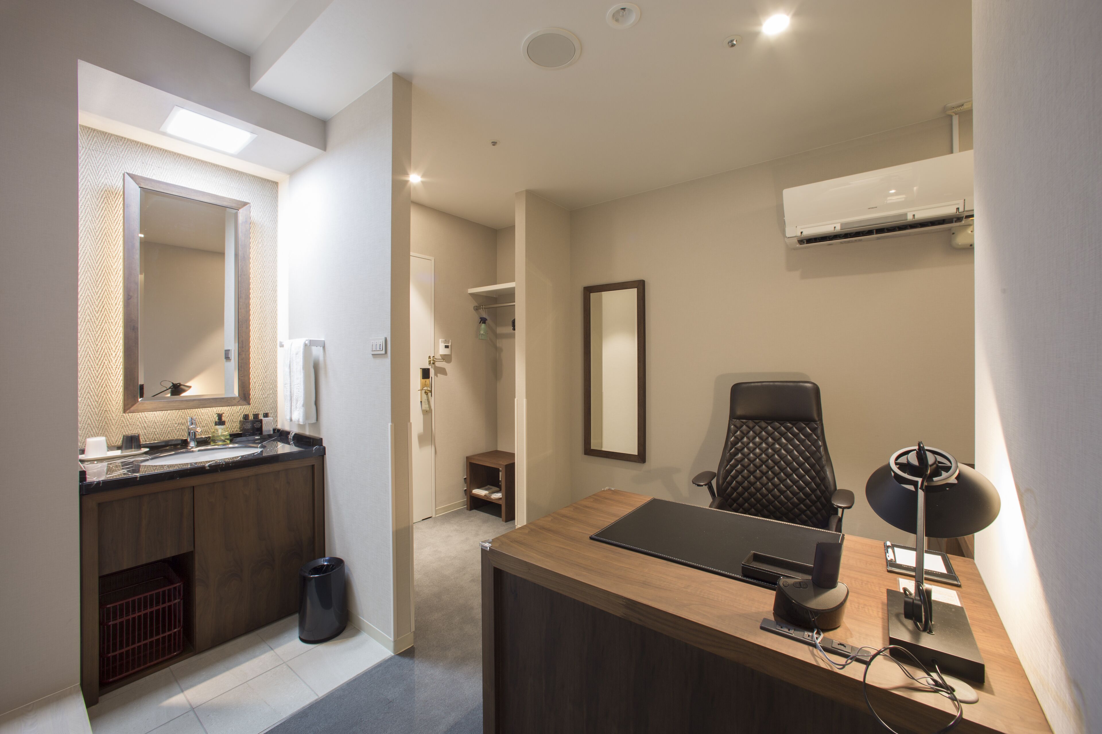 1 bedroom, in-room safe, desk, laptop workspace