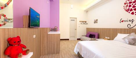 Standard Double Room, Balcony | Desk, blackout drapes, soundproofing, rollaway beds